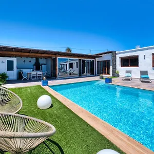 https://villa-macher.puertodelcarmen-hotels.org
