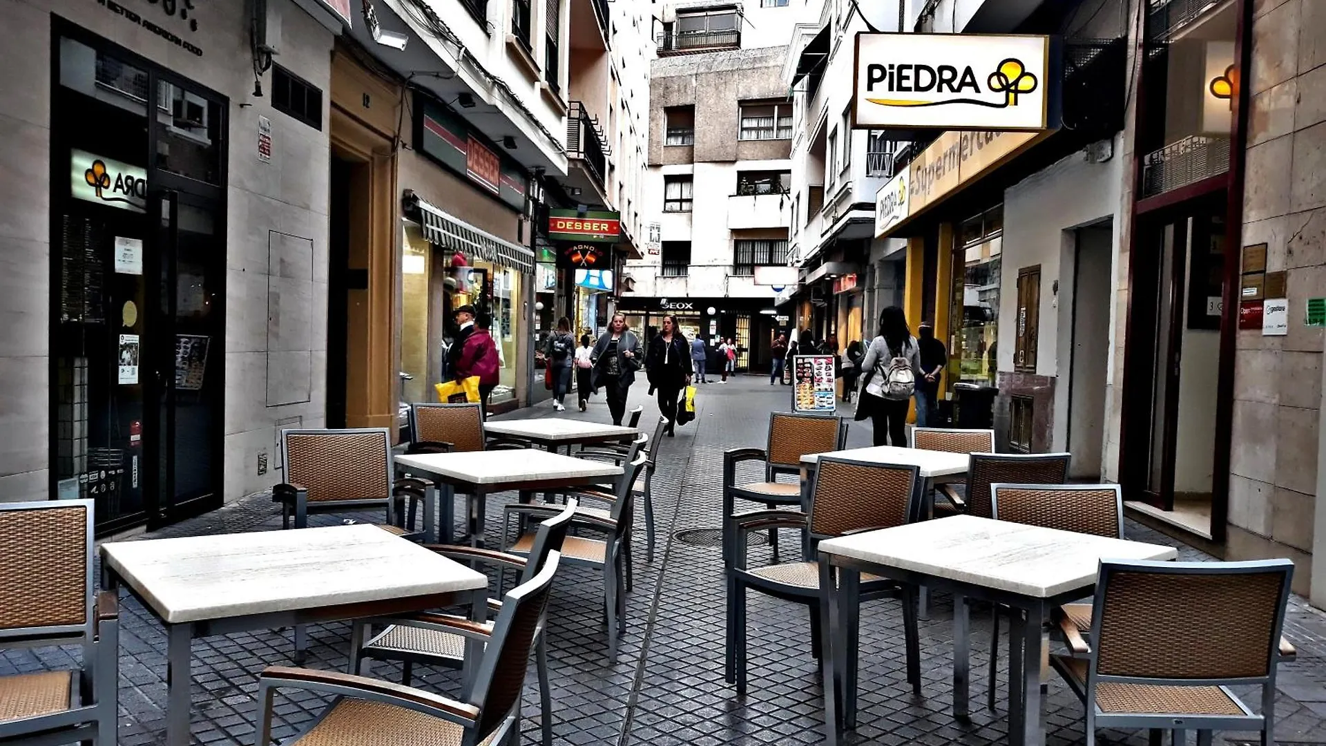 Urban Suites El Postigo Cordoba Homestay