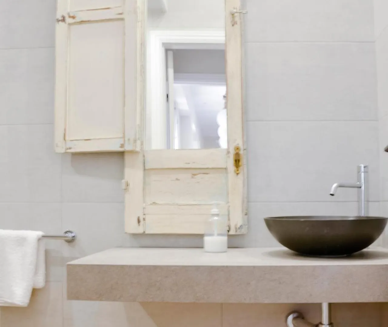 Homestay Urban Suites El Postigo Cordoba Spain